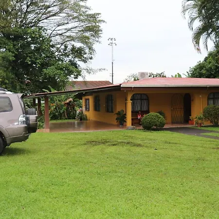 Arenal Glamping Hostel